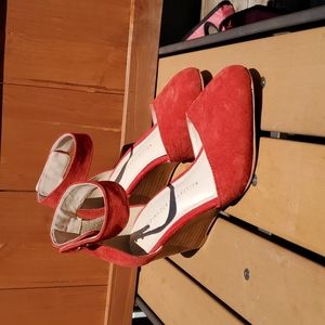 Torrid 2 1/2 in Wedge shoes